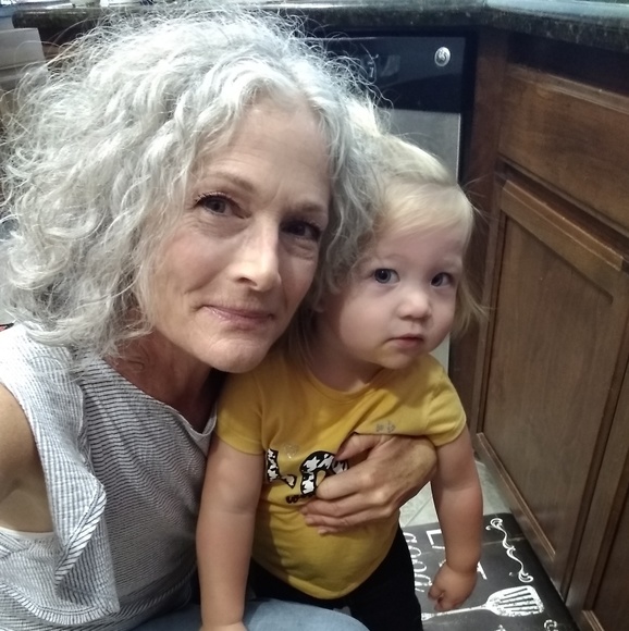 Meet your Posher, Michele - Picture 1 of 1